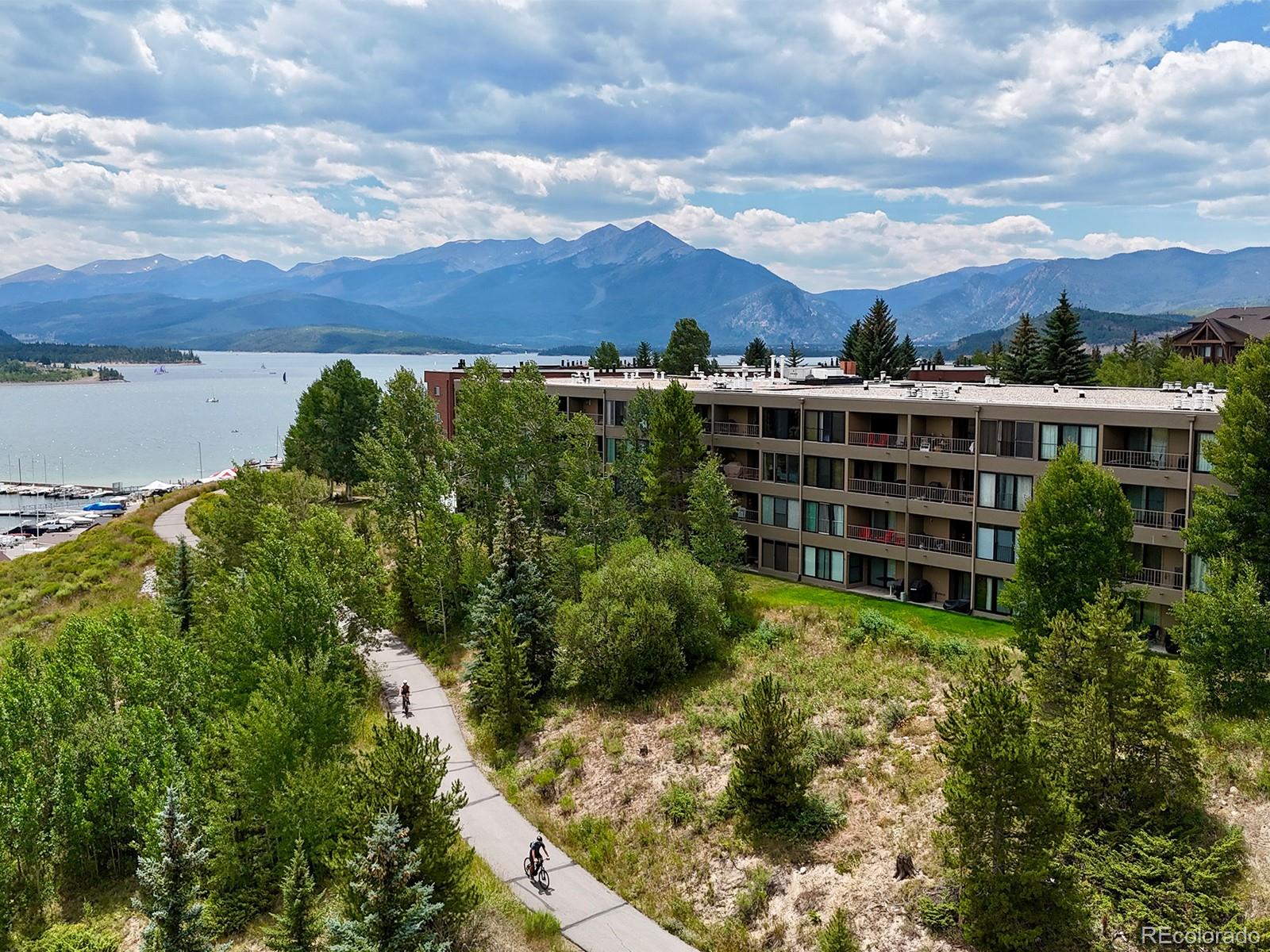 220 E La Bonte Street 215