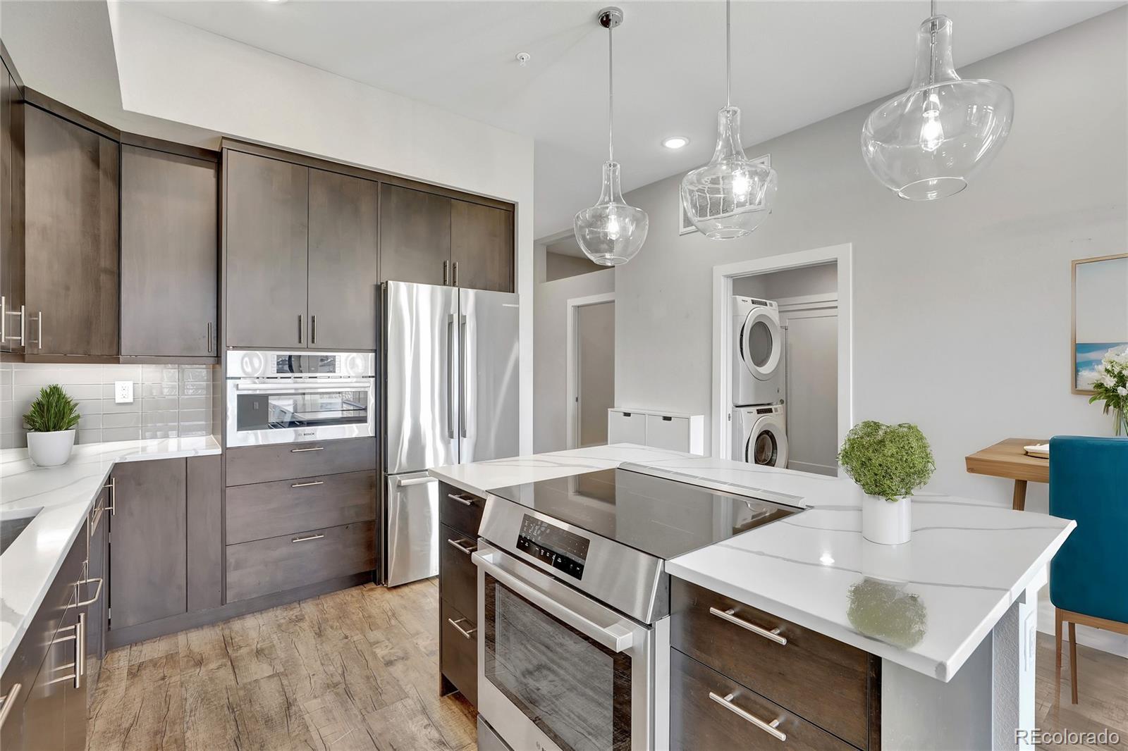 6618 E Lowry Boulevard 210