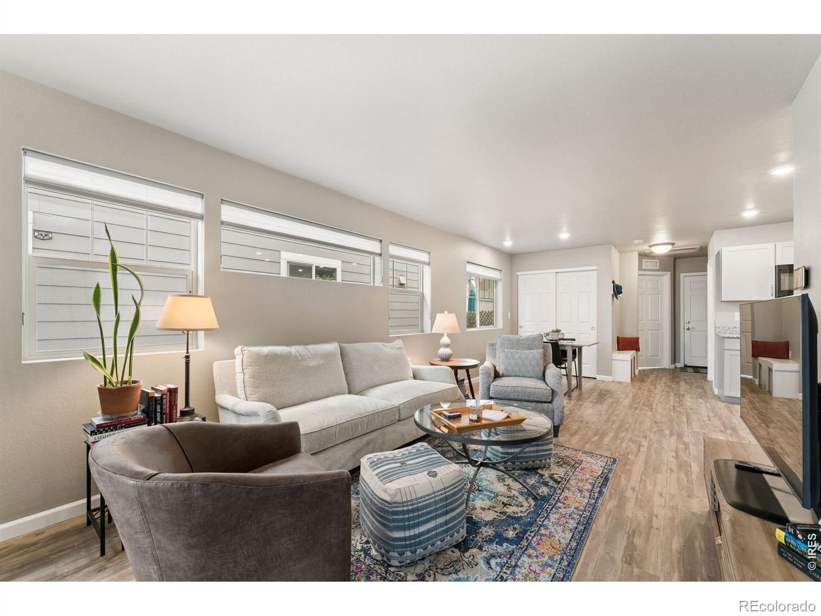 1216 Hummingbird Circle