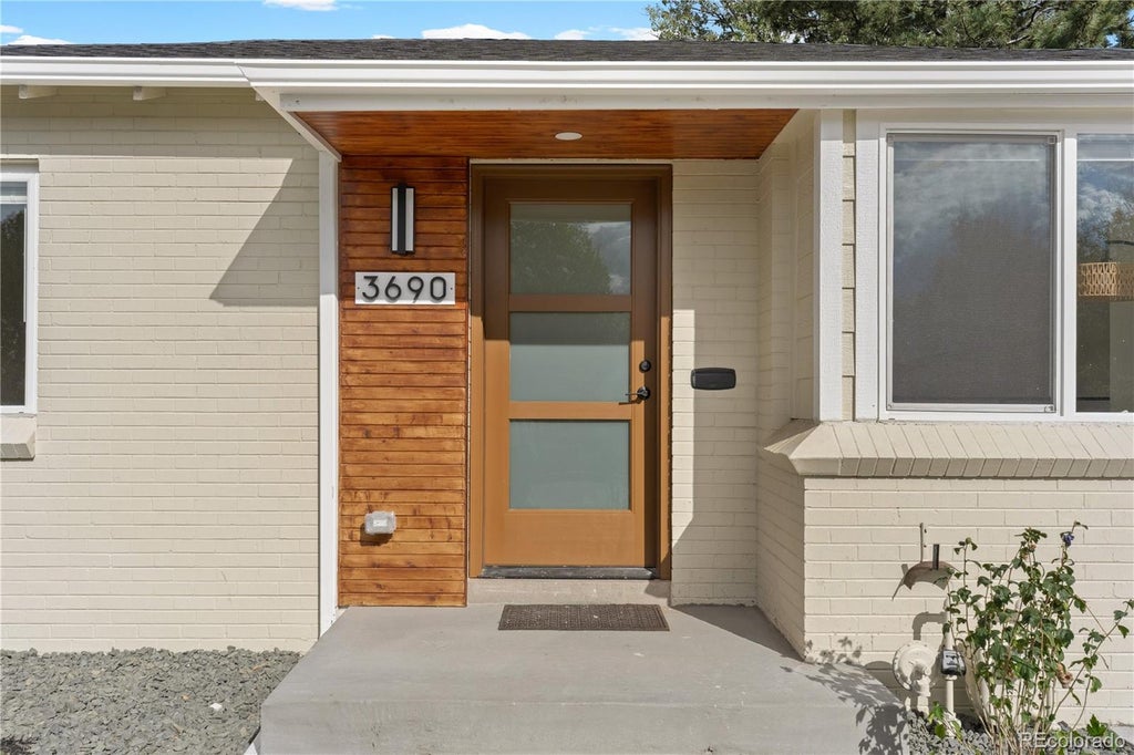 Photo of 3690 Newport Street, Denver, CO 80207 (MLS # 9225514)