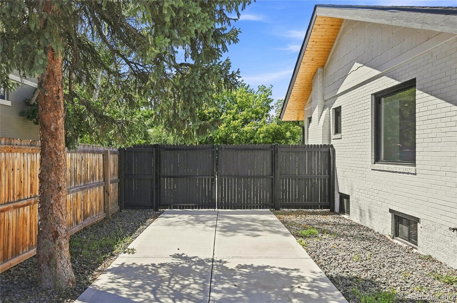 1448 Niagara Street