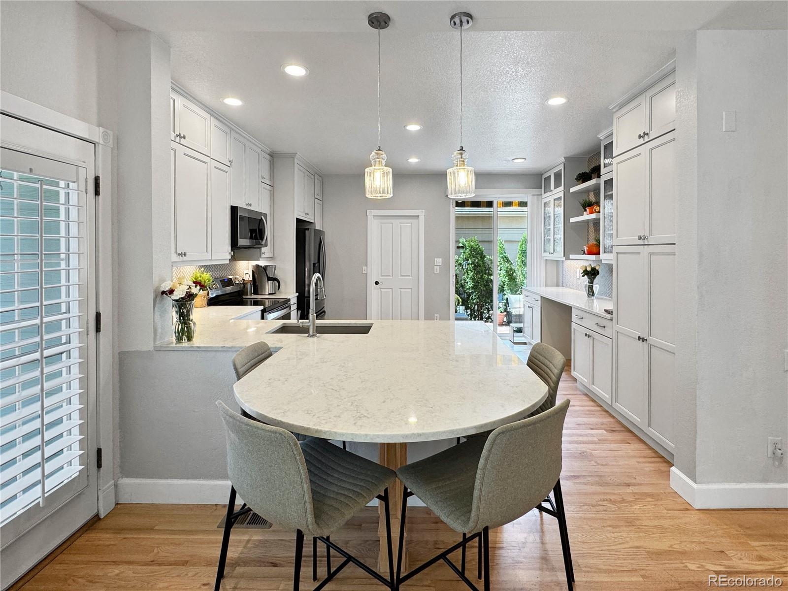7722 E 6th Place