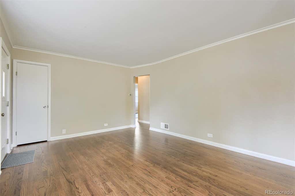 Photo of 1704 W Crestline Avenue, Littleton, CO 80120 (MLS # 6307521)
