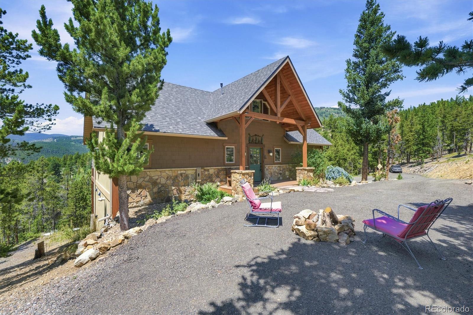 672 Paradise Valley Parkway