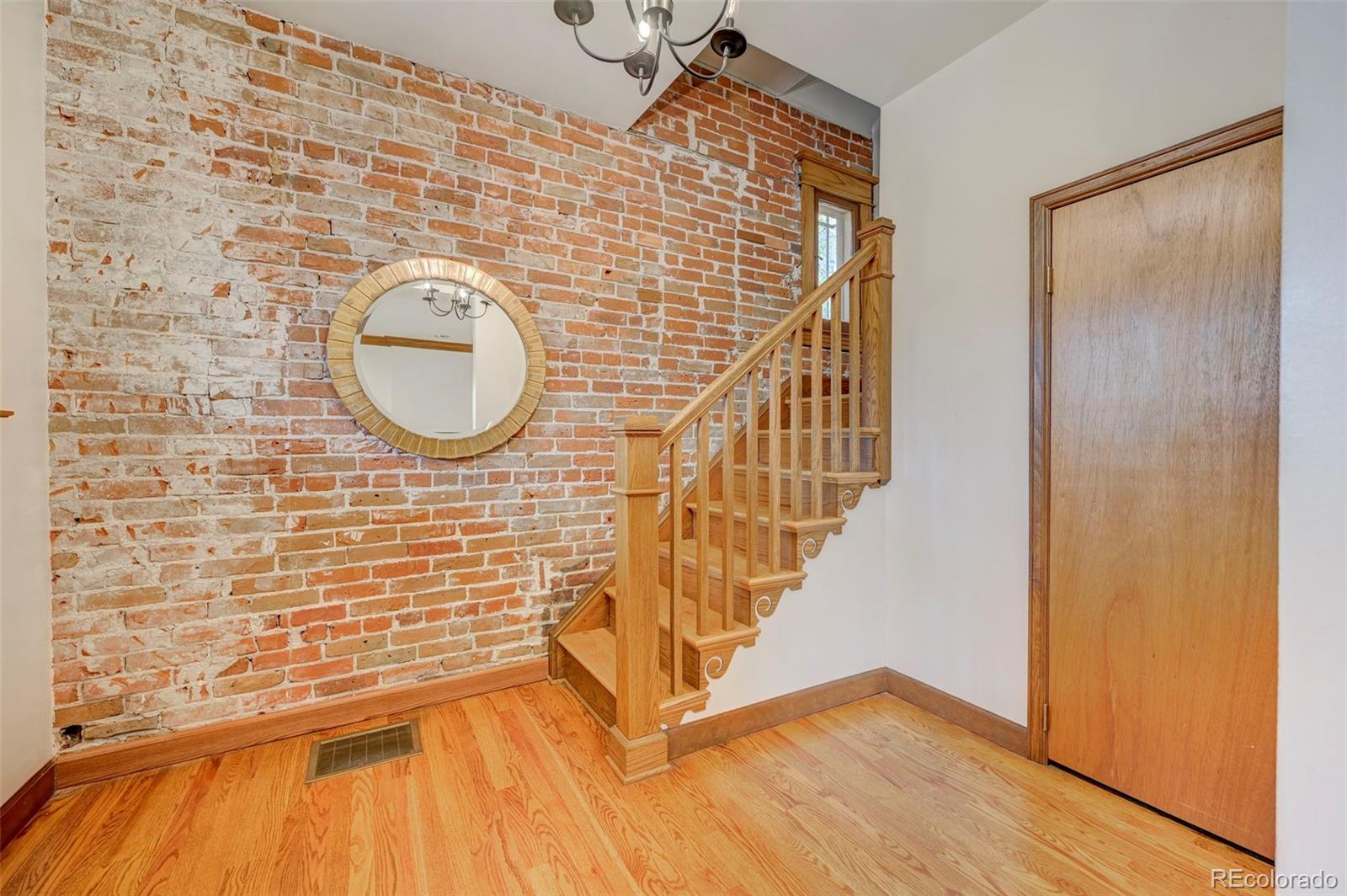 458 S Downing Street