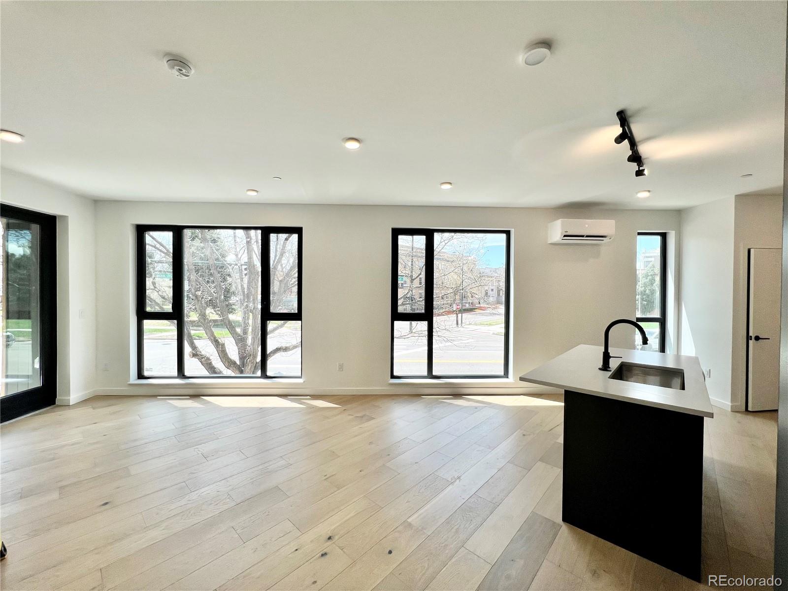 1601 Park Avenue 201