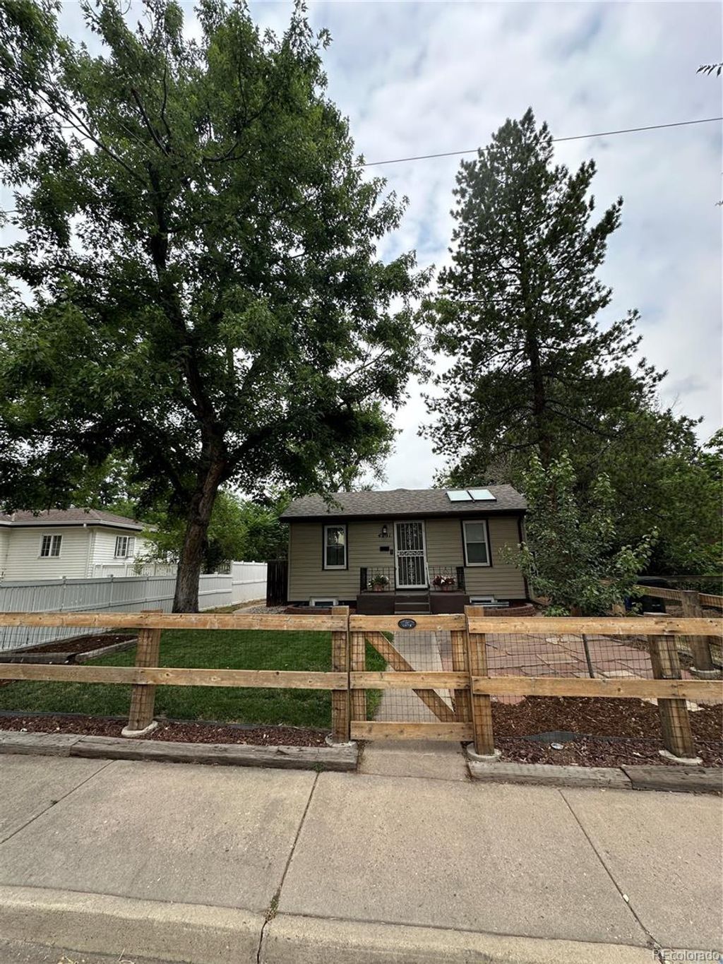 Photo of 4291 S Clarkson Street, Englewood, CO 80113 (MLS # 2706441)