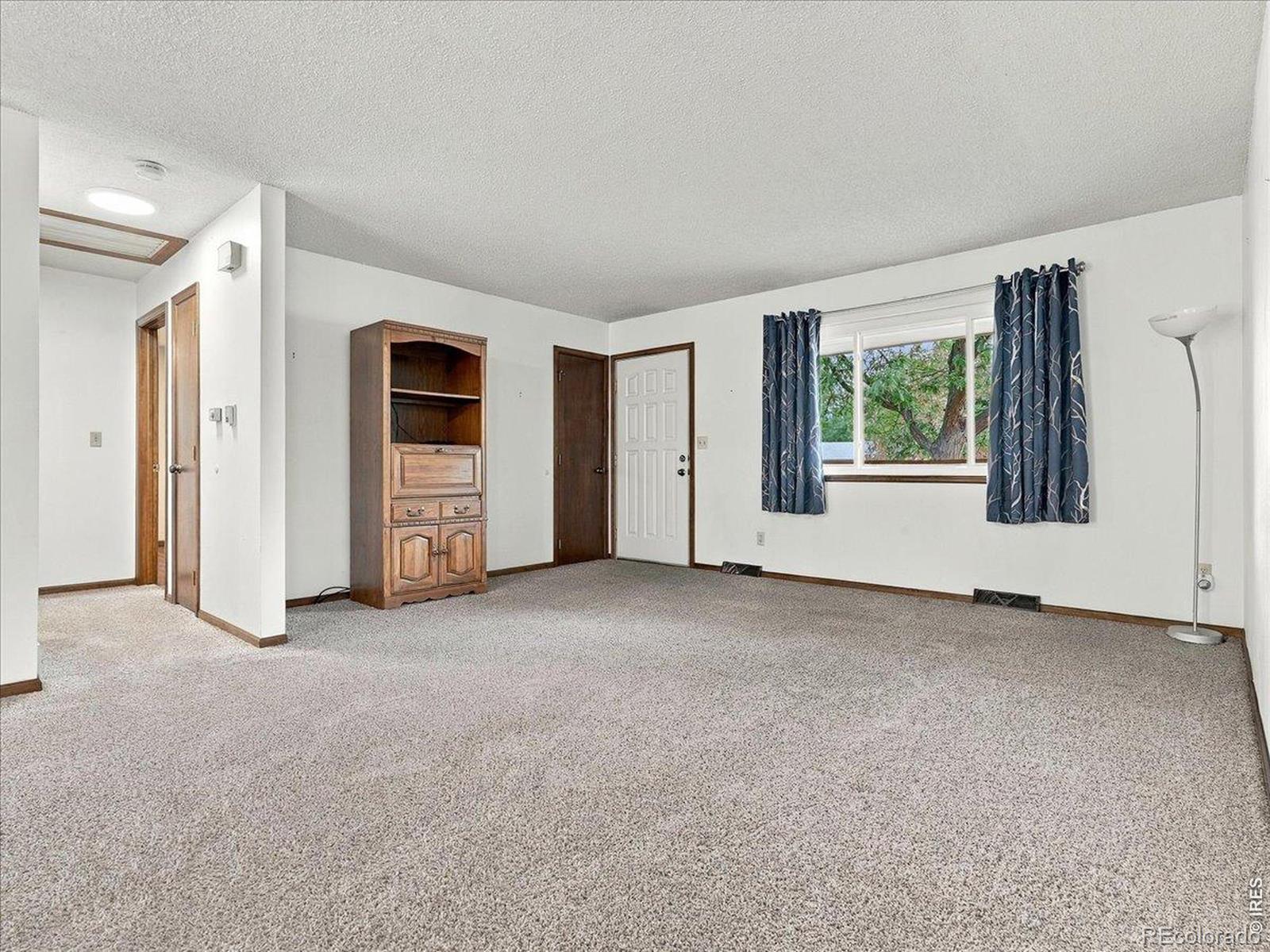 2625 Meadowbrook Lane