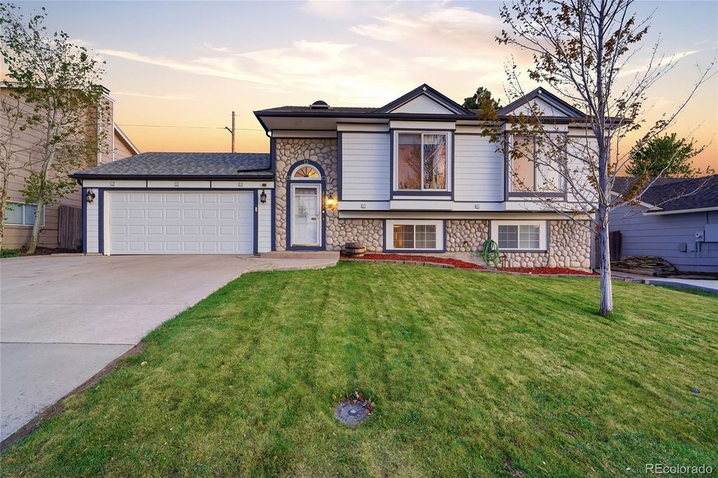 Photo of 21642 E Alamo Place, Centennial, CO 80015 (MLS # 1728989)