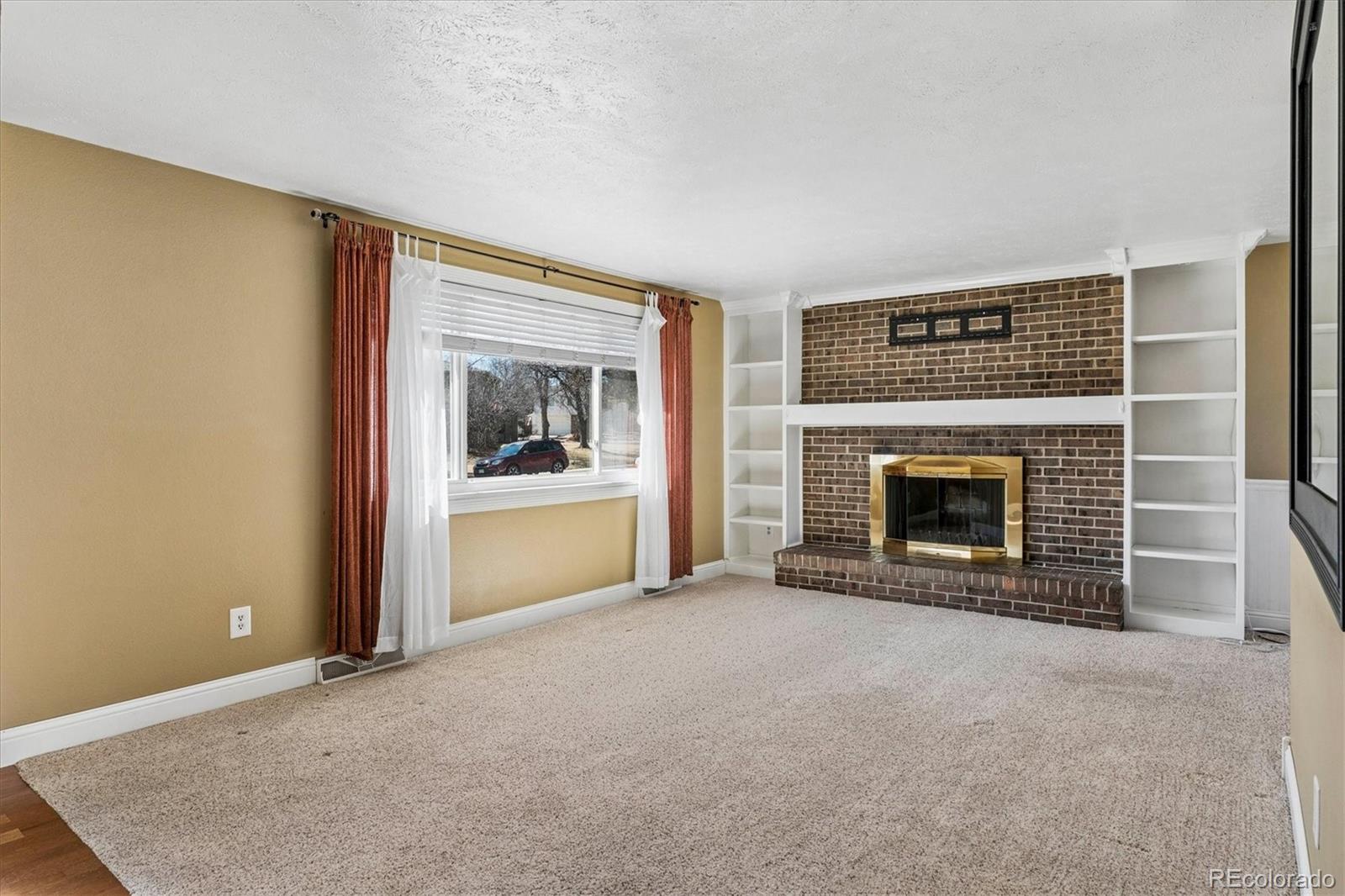 5845 W Morraine Avenue