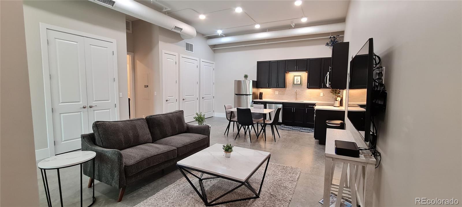 615 24th Street 105