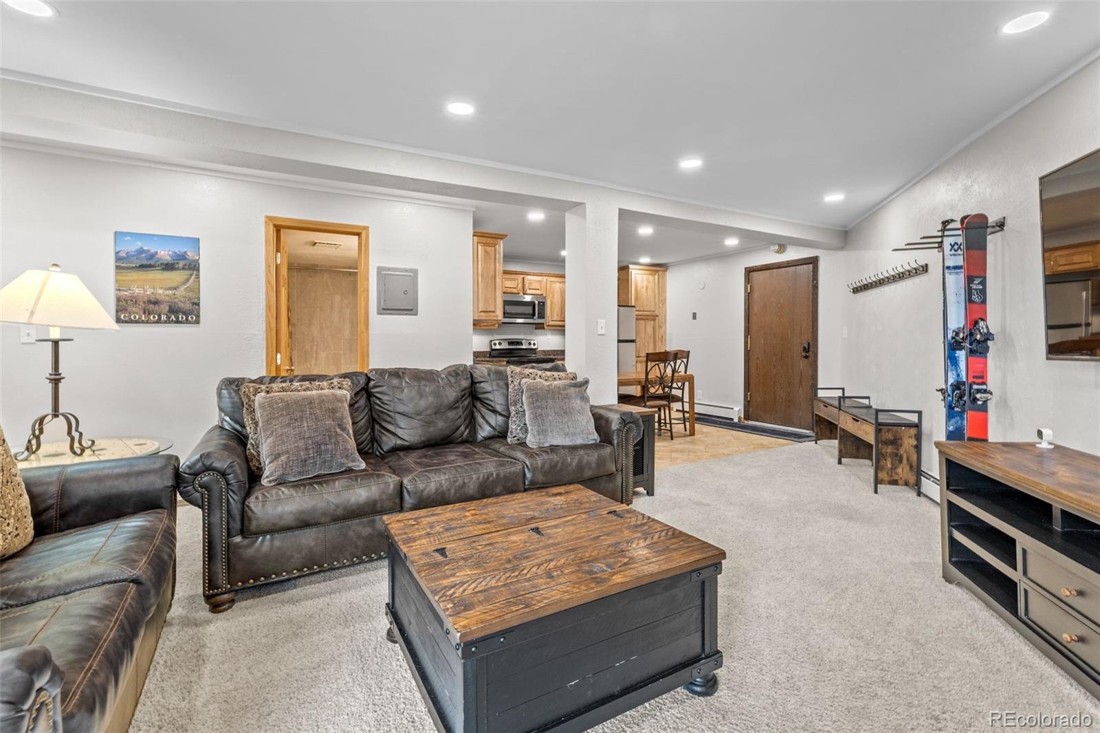 4400 Lodgepole Circle 101