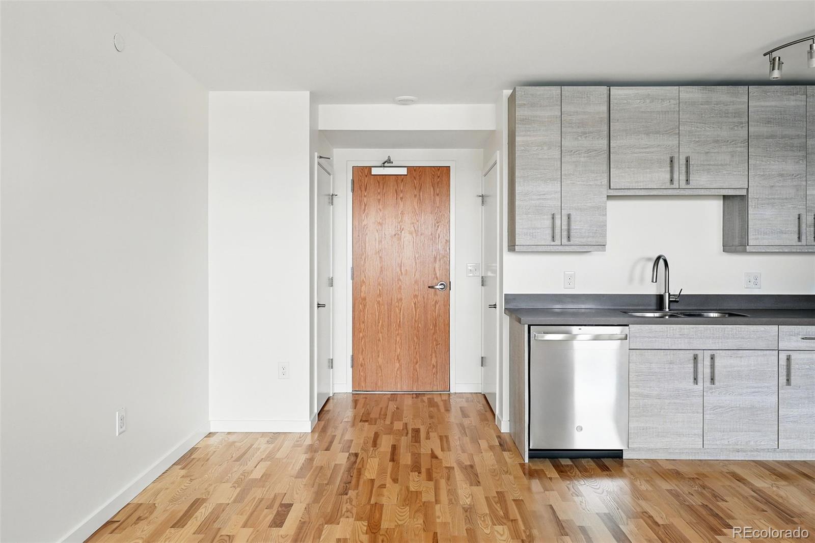 2835 W Parkside Place 305, Denver, CO, 80221 4 2835 W Parkside Place 305