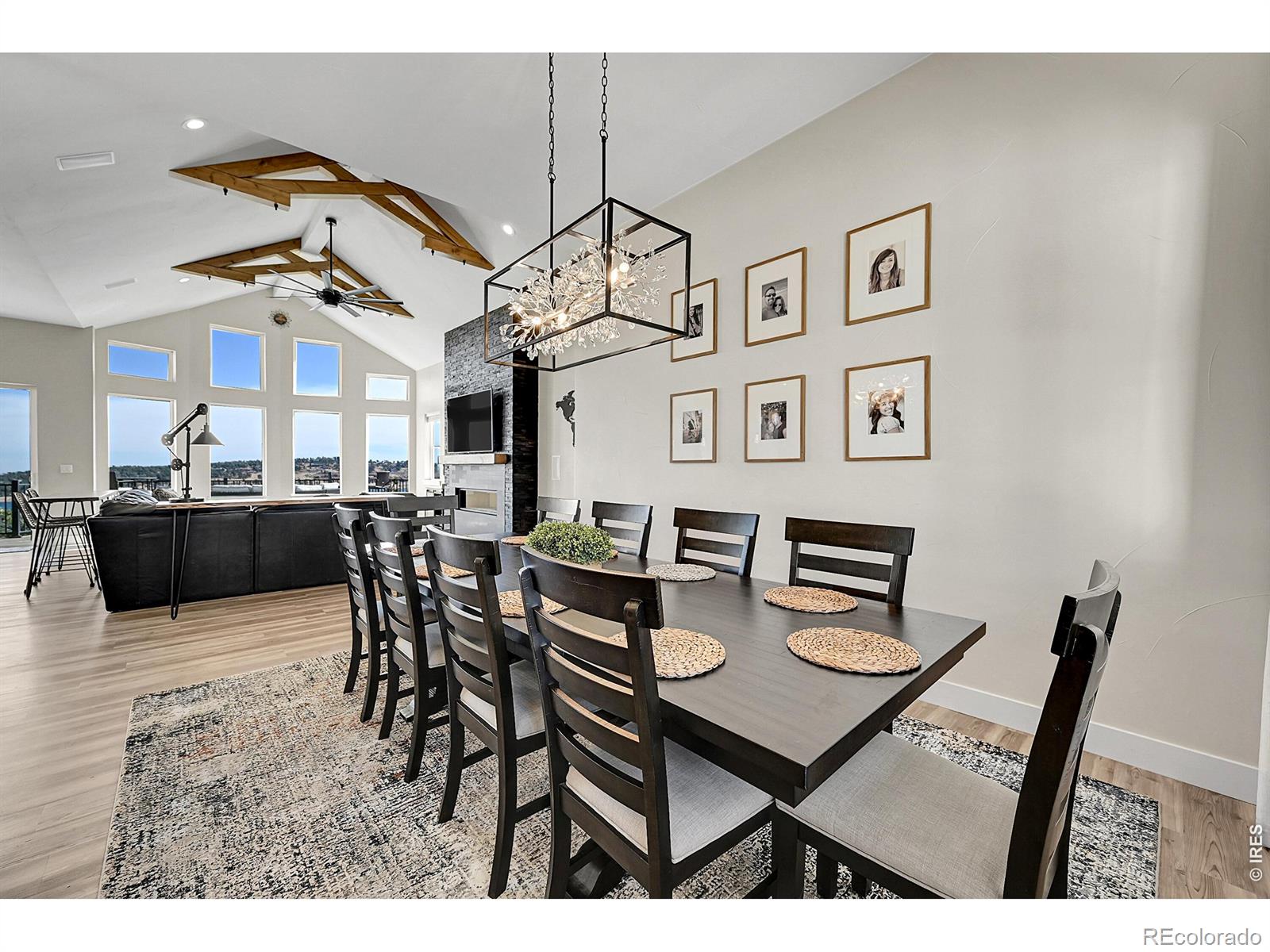 4163 Rainbow View Lane