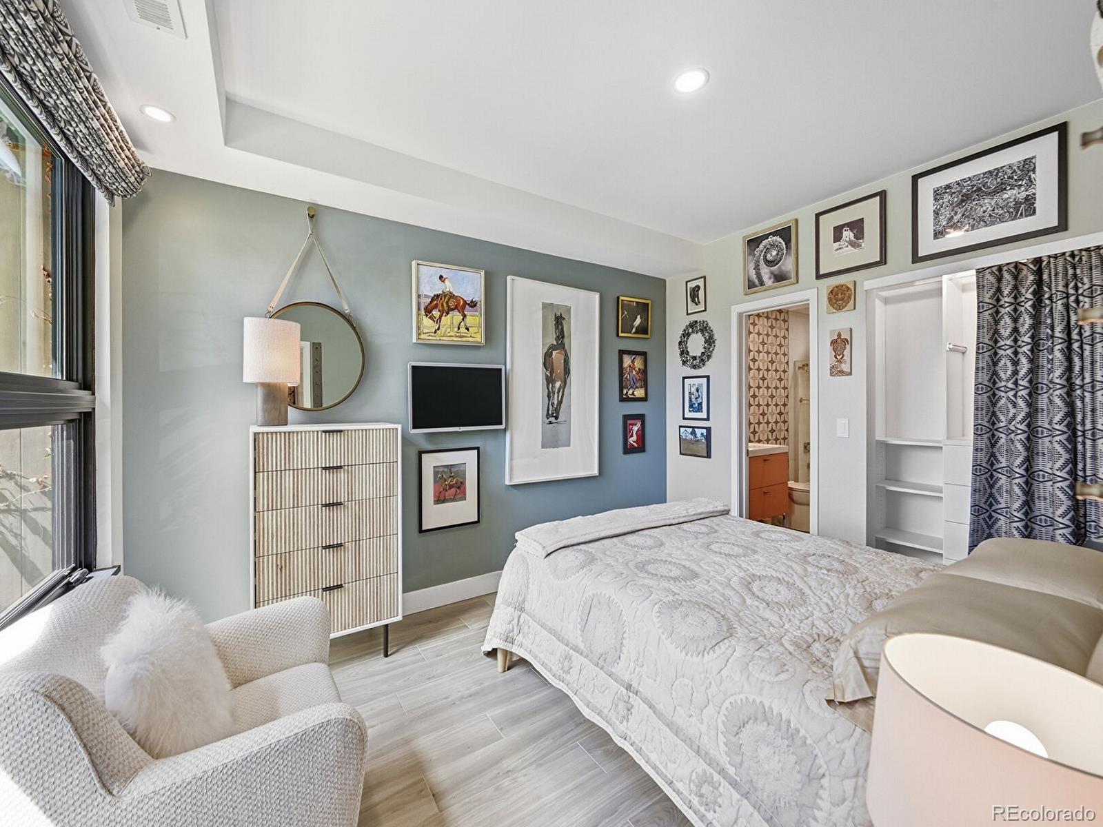 2483 W Caithness Place