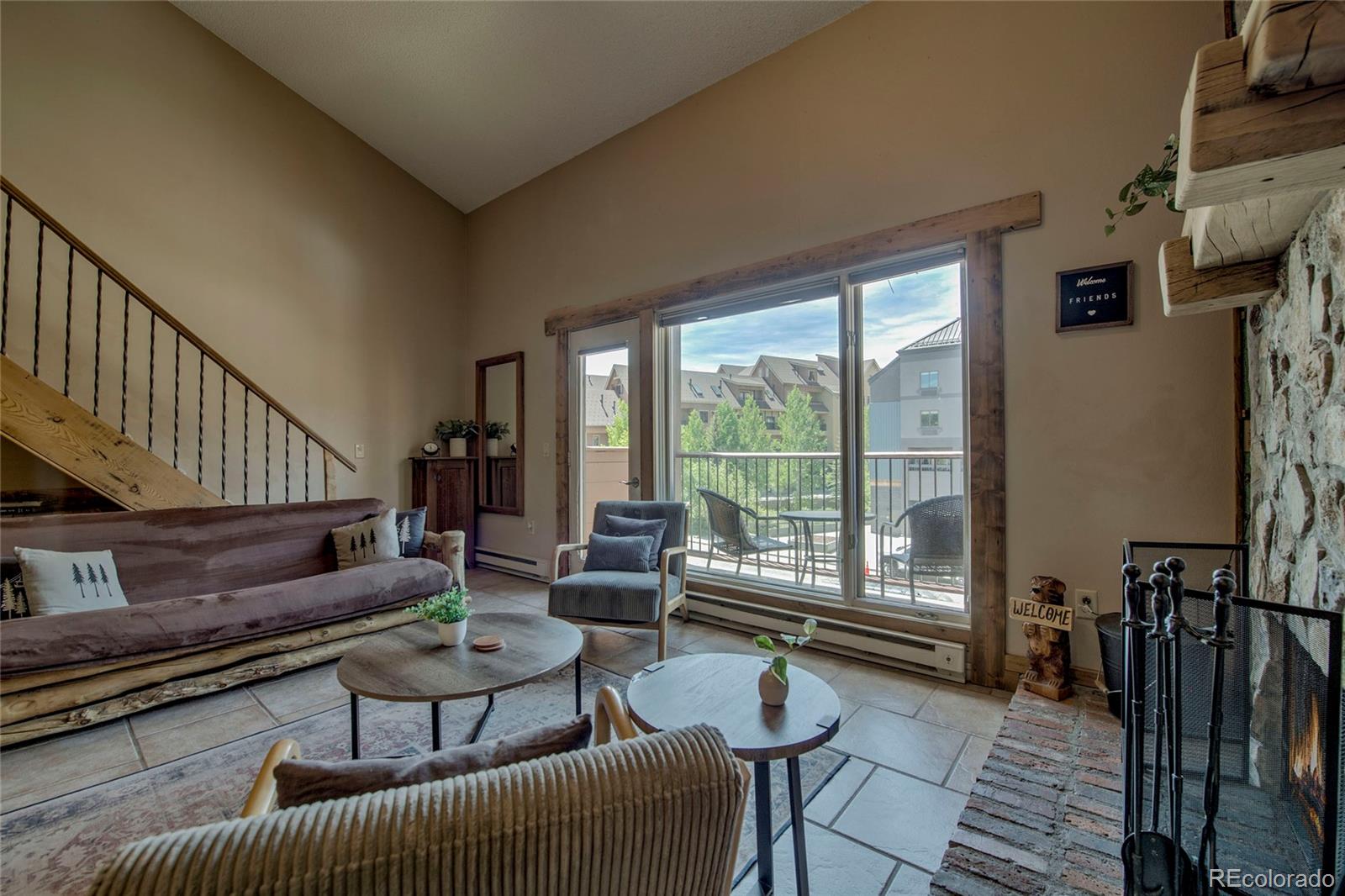 600 S Park Avenue 218