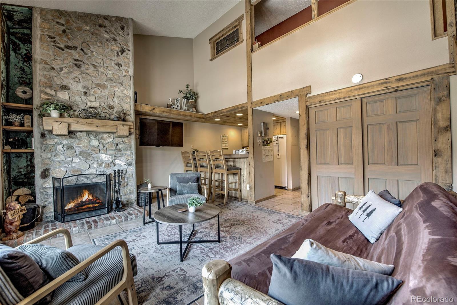 600 S Park Avenue 218