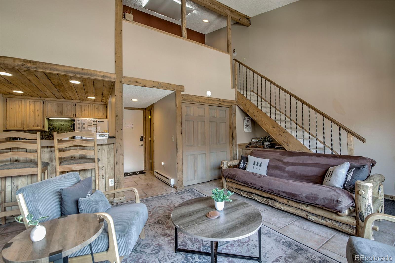 600 S Park Avenue 218