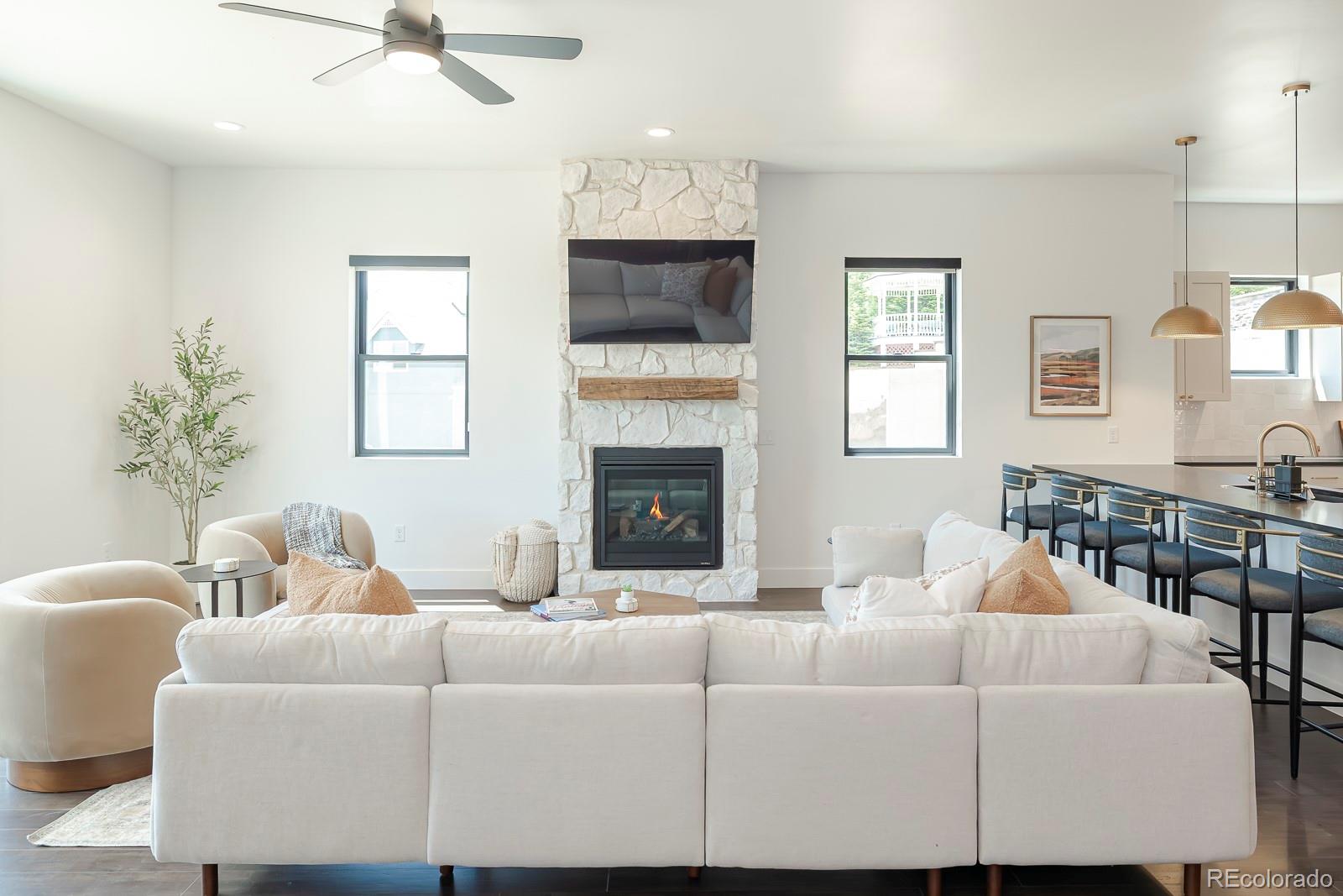 125 Whistlestop Circle