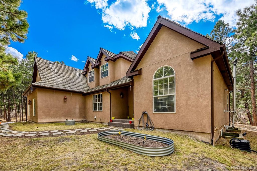 Photo of 3392 Estates Circle, Larkspur, CO 80118 (MLS # 5400225)