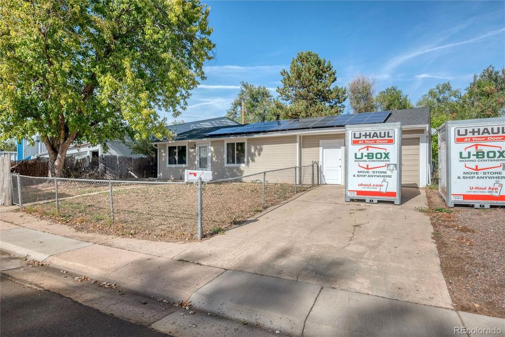 Photo of 3175 W Bear Creek Drive, Englewood, CO 80110 (MLS # 3667017)