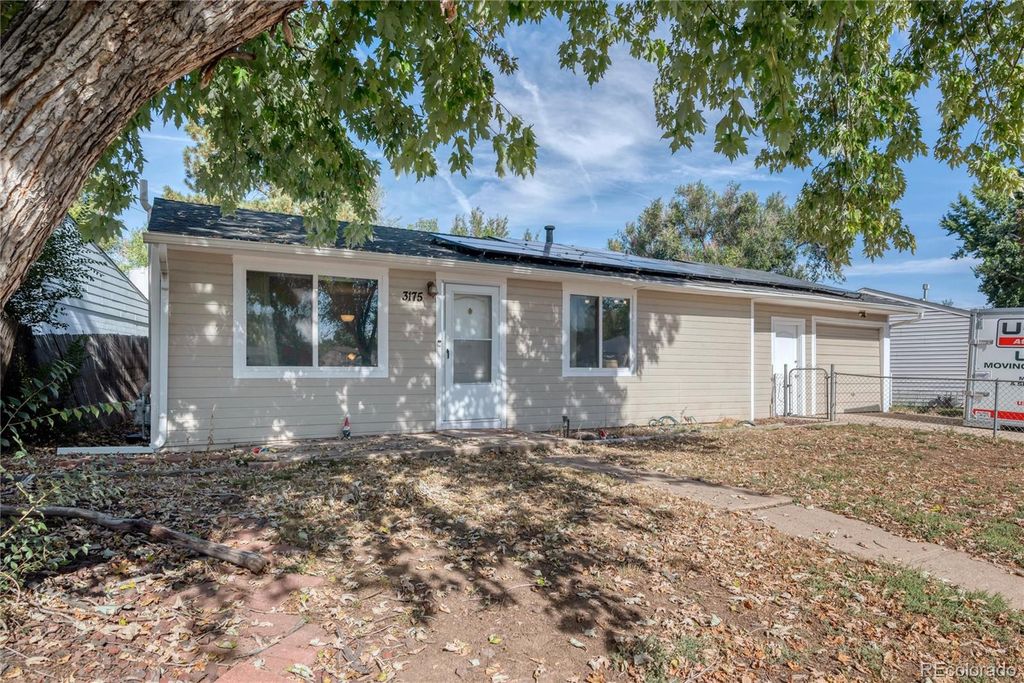 Photo of 3175 W Bear Creek Drive, Englewood, CO 80110 (MLS # 3667017)