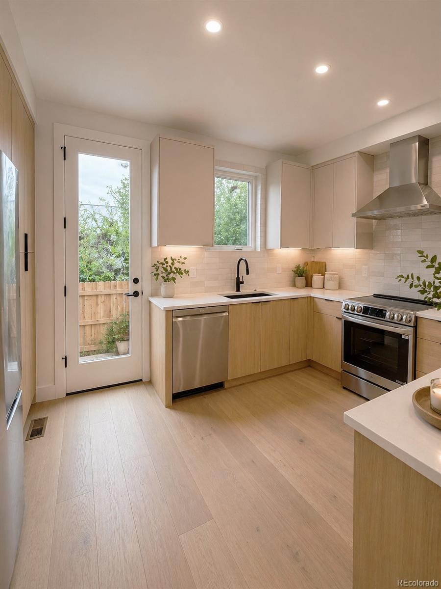 1259 N Stuart Street 4