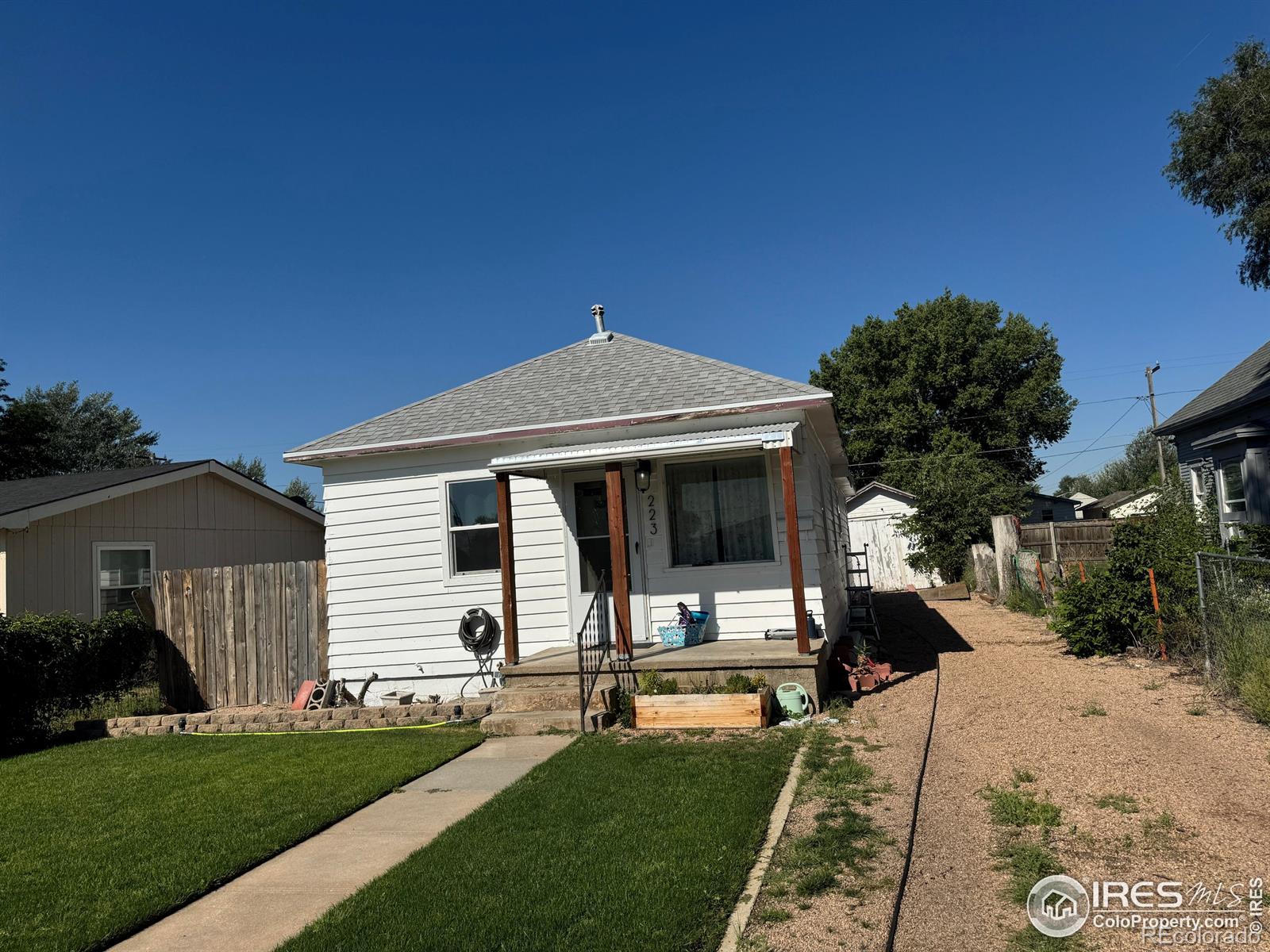 223 N 8th Avenue