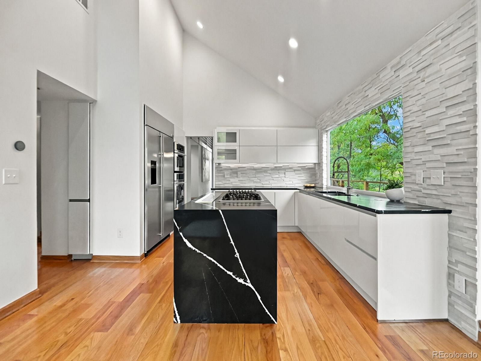 5483 S Chester Court