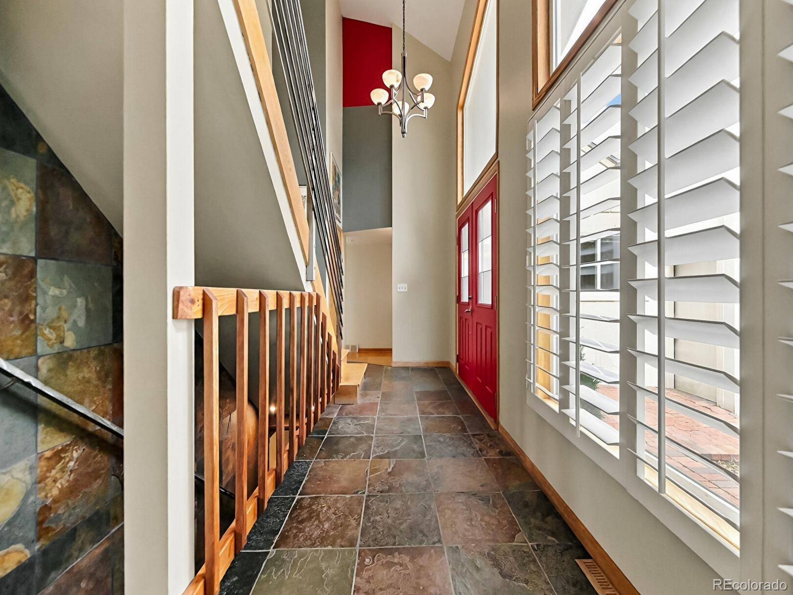 5483 S Chester Court