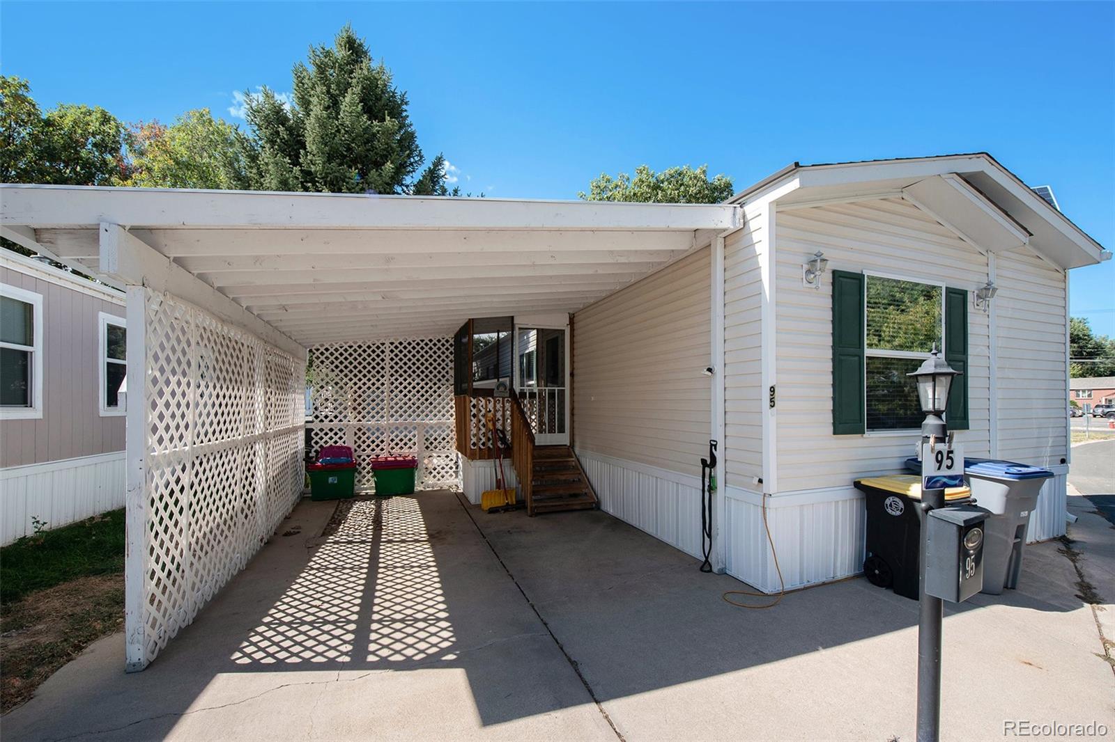 View Longmont, CO 80501 mobile home