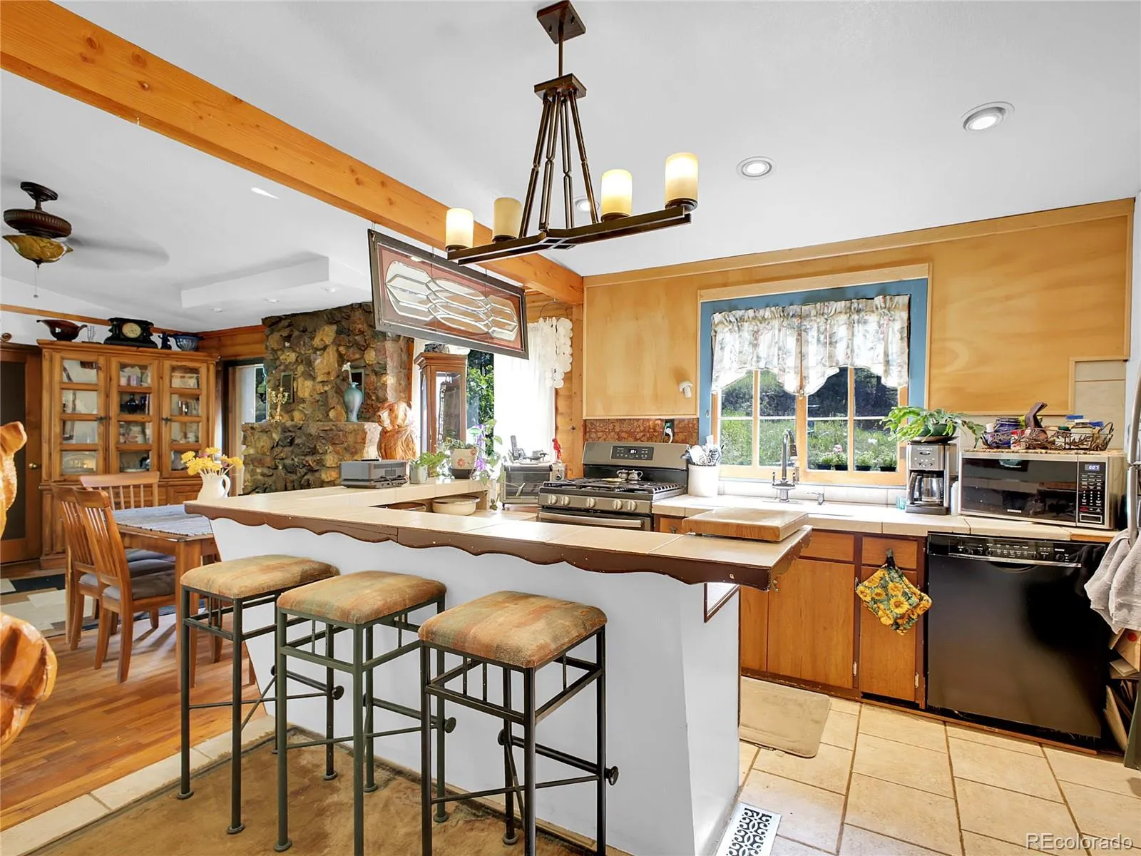 Indian Hills, Colorado 80454, United States, 2 Bedrooms Bedrooms, ,2 BathroomsBathrooms,Residential,Coming Soon,176849