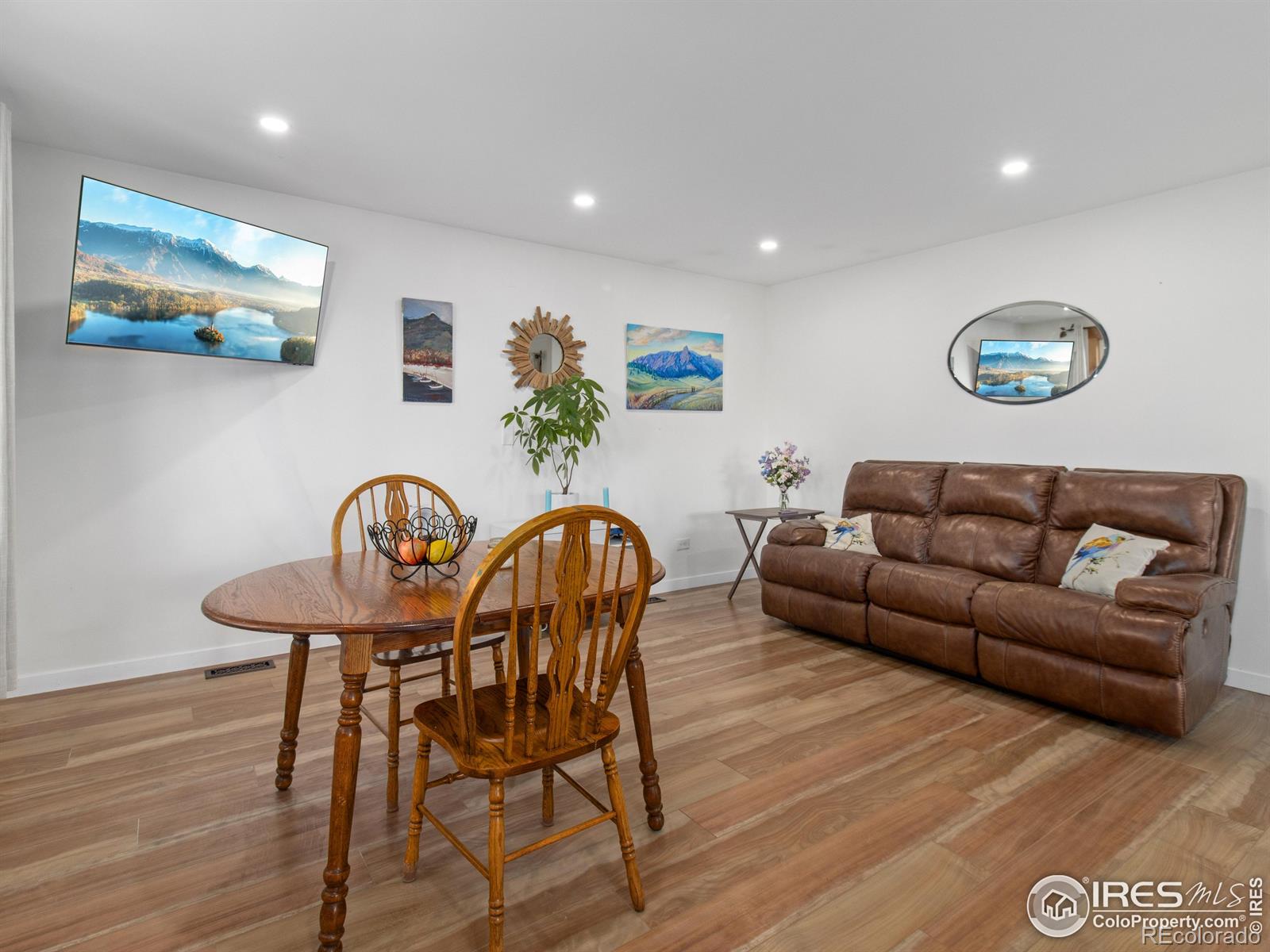 435 Columbine Avenue