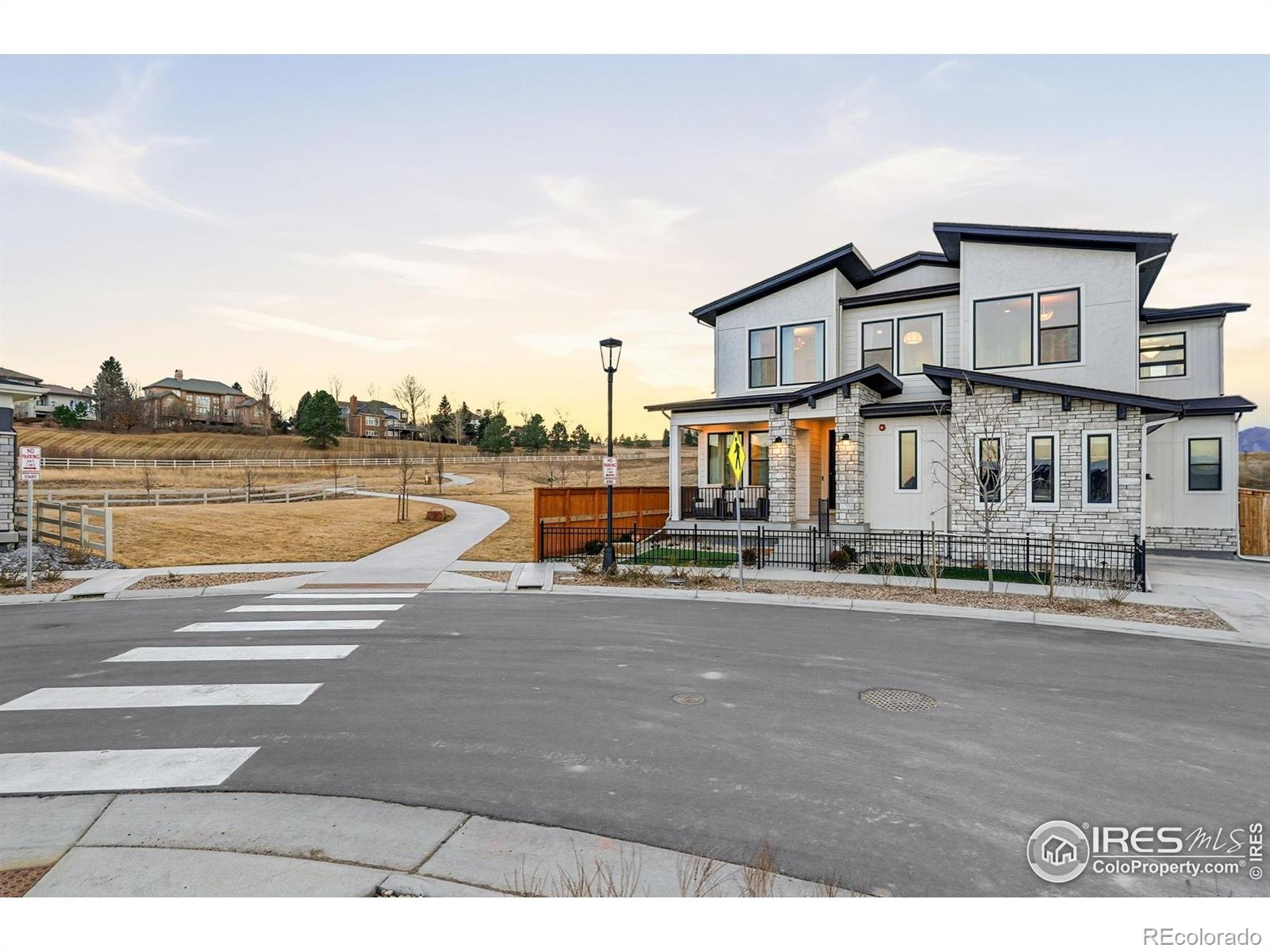 592 Central Park Circle