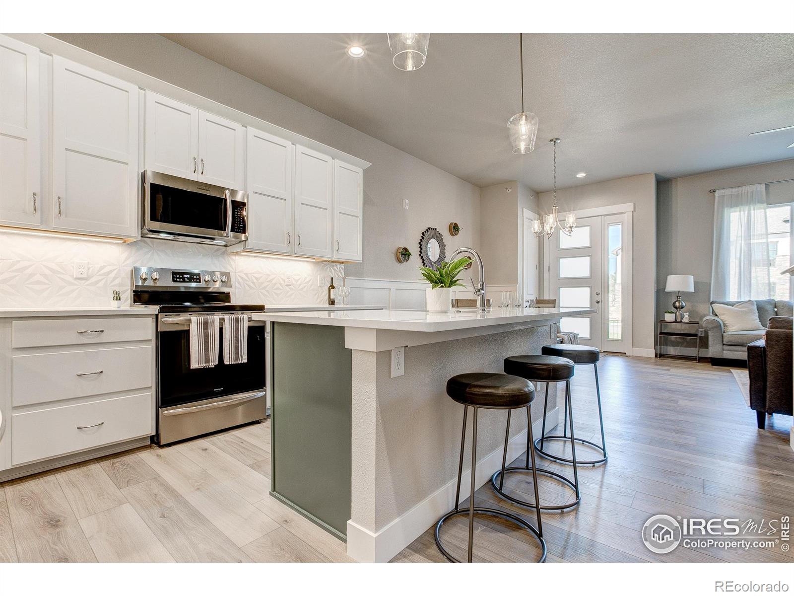 206 High Point Drive, Longmont, CO, 80504 1 206 High Point Drive