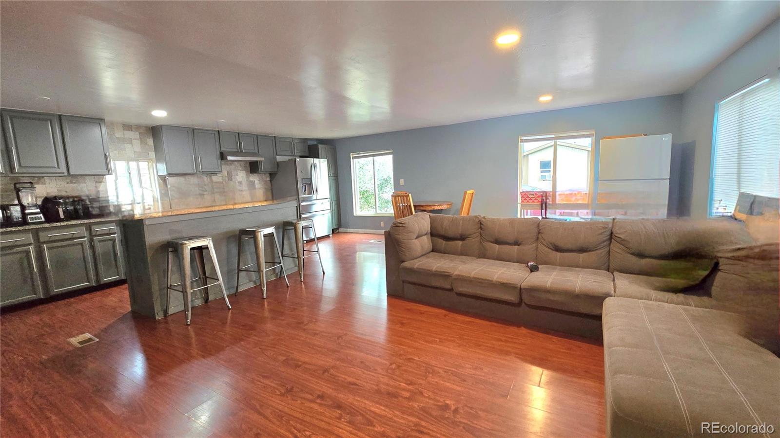 2885 E Midway Boulevard