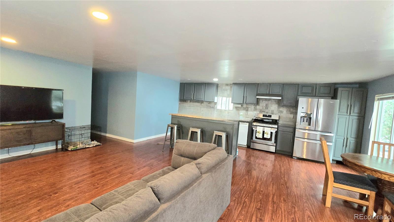 2885 E Midway Boulevard