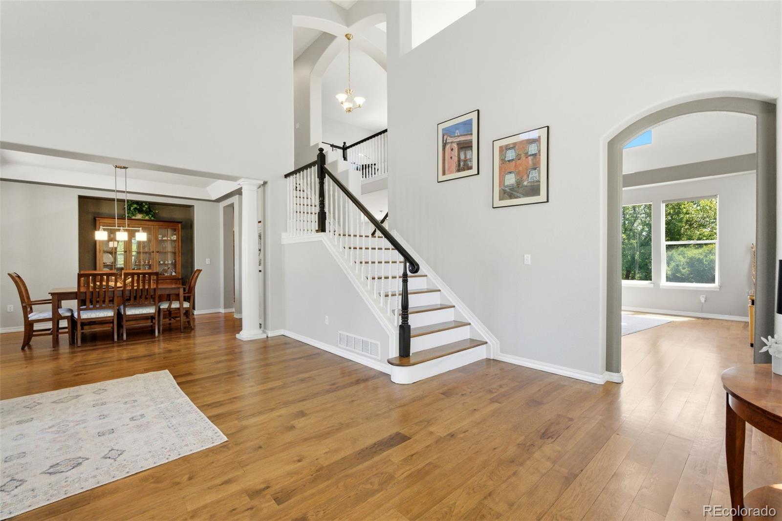 6112 Devinney Way