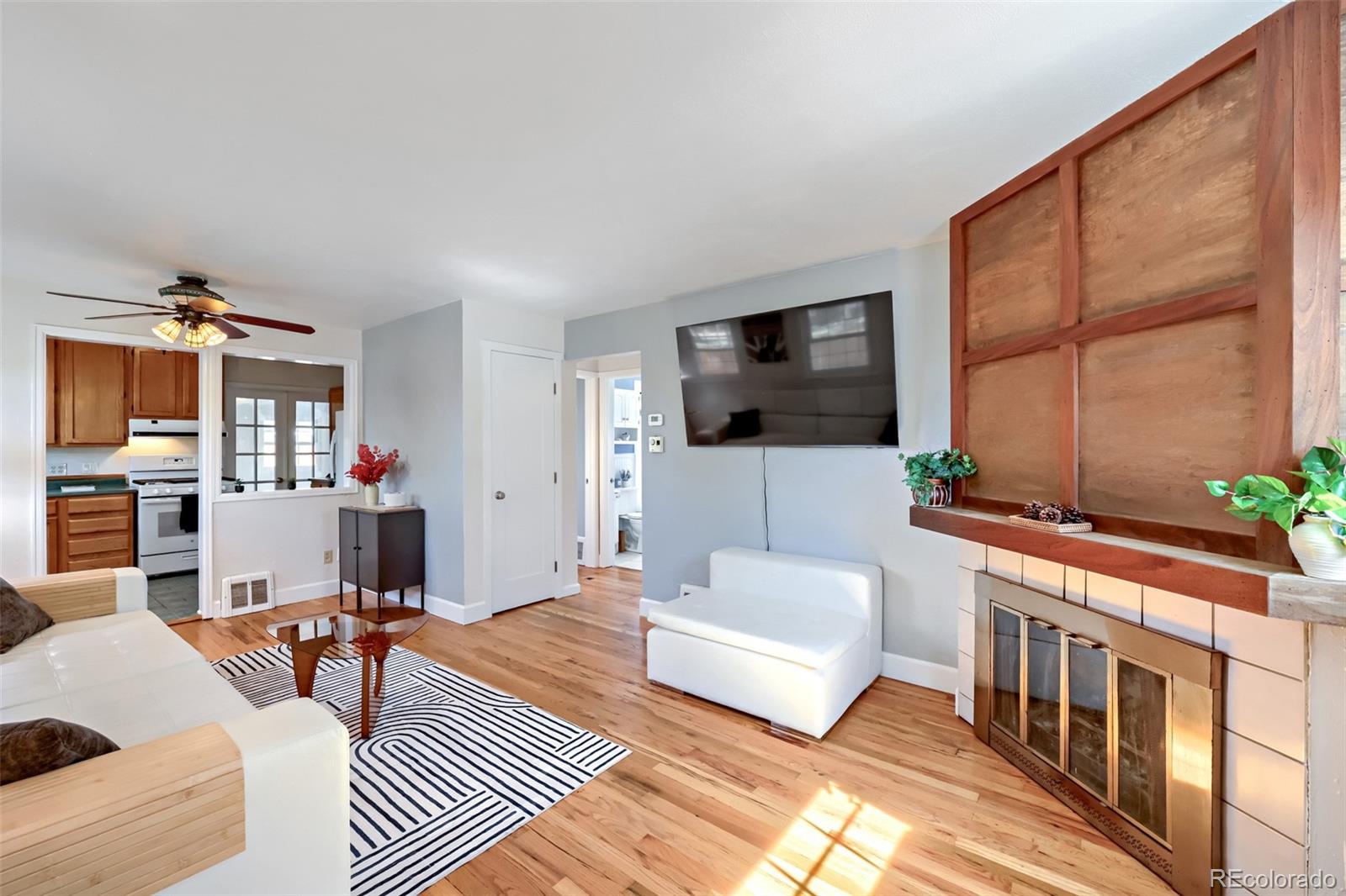 508 S Canosa Court