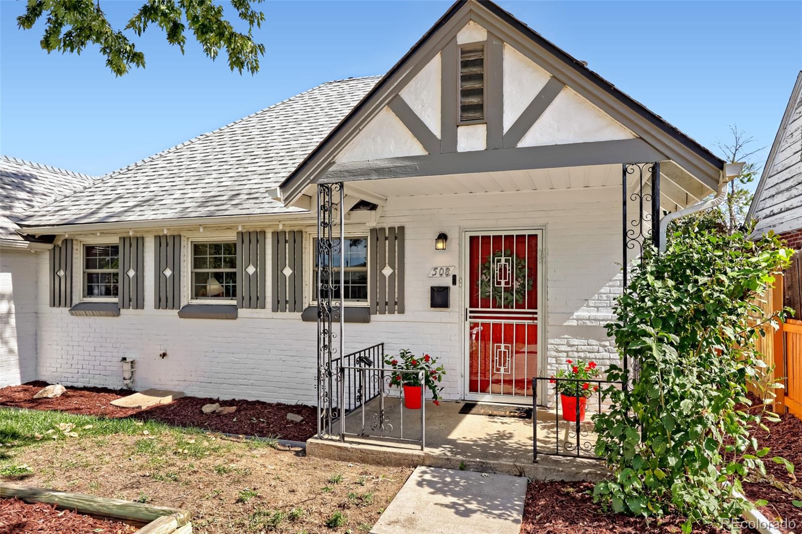 508 S Canosa Court
