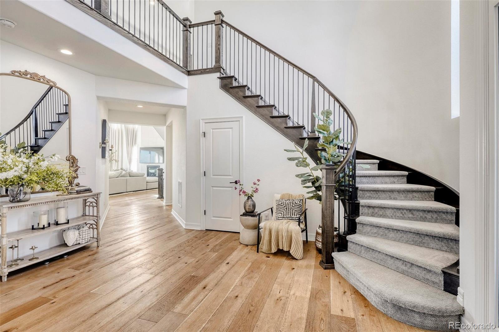 27841 E Lakeview Drive