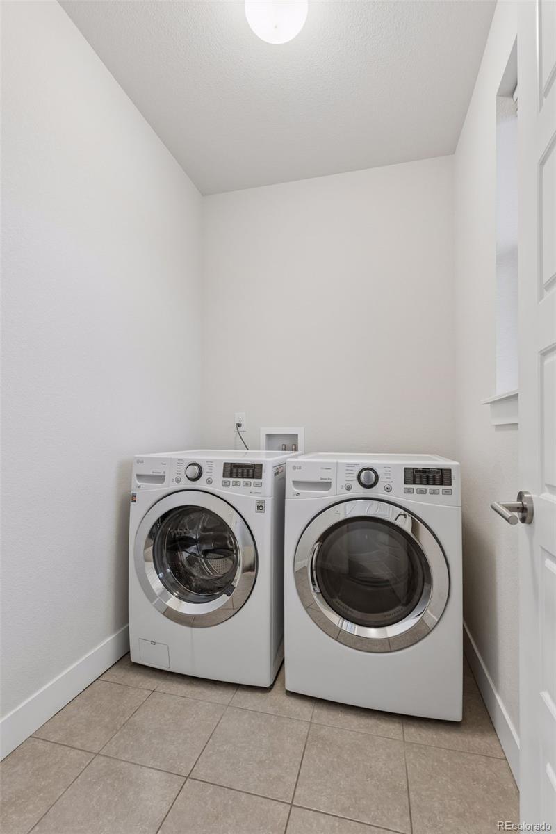 15613 E Broncos Place