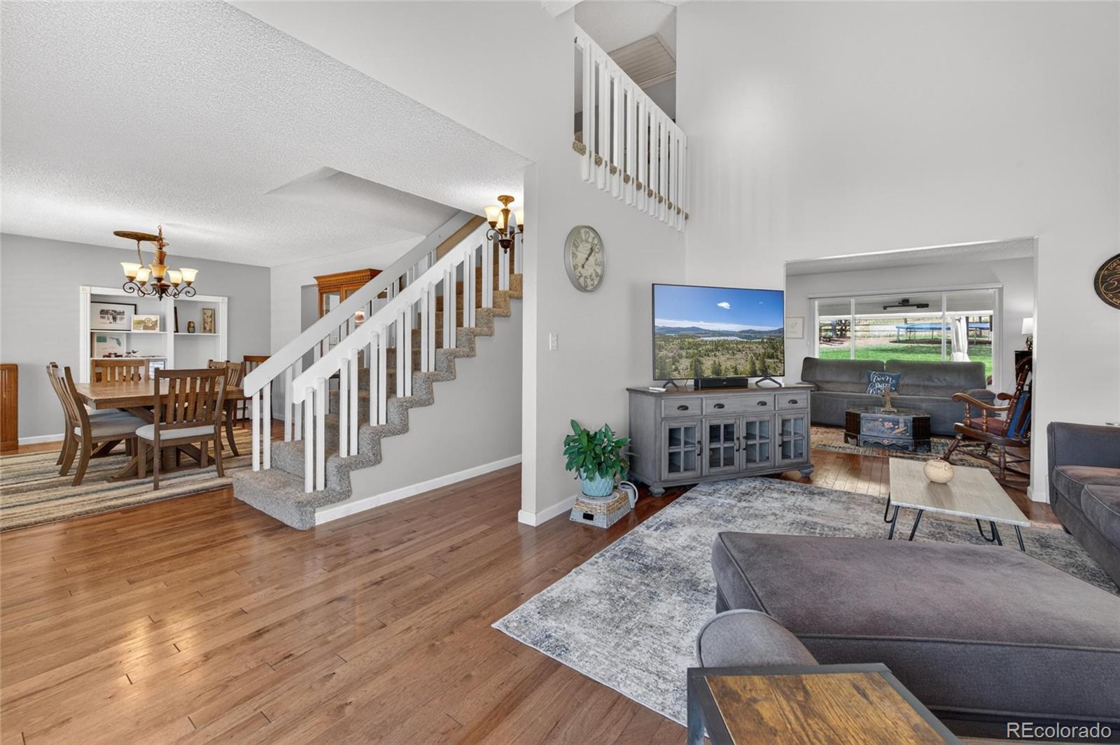 7485 Lakeshore Drive