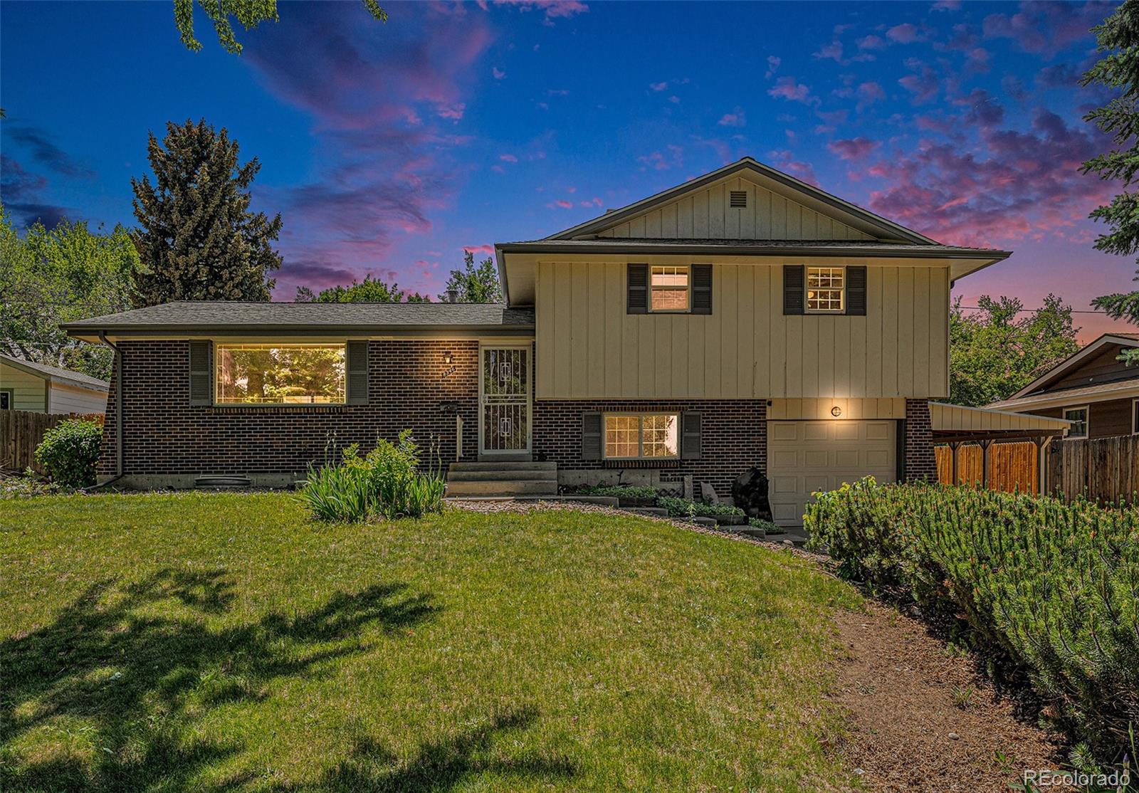 8346 W Woodard Drive
