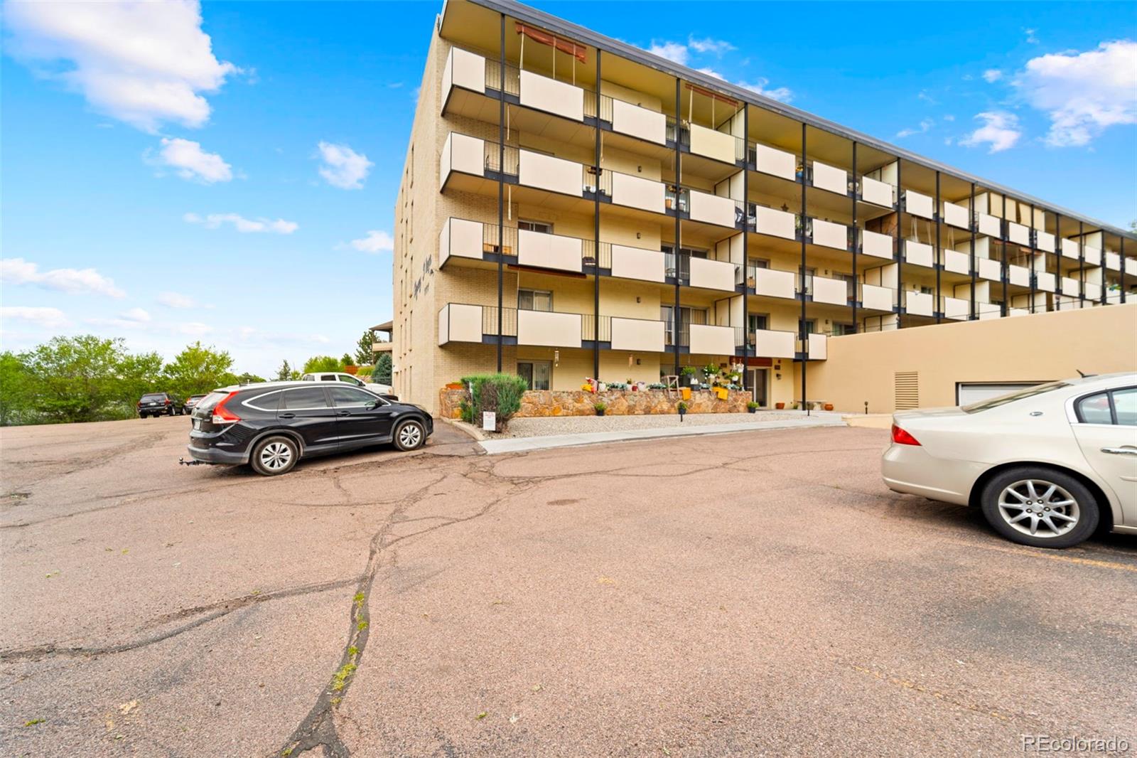 777 Saturn Drive 409