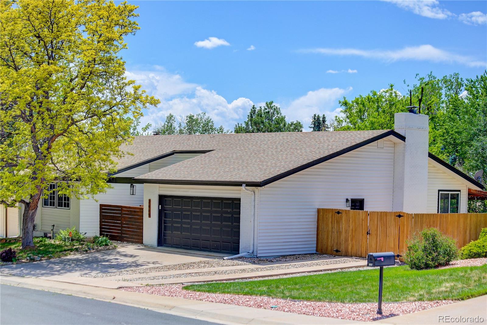 2669 S Moline Court