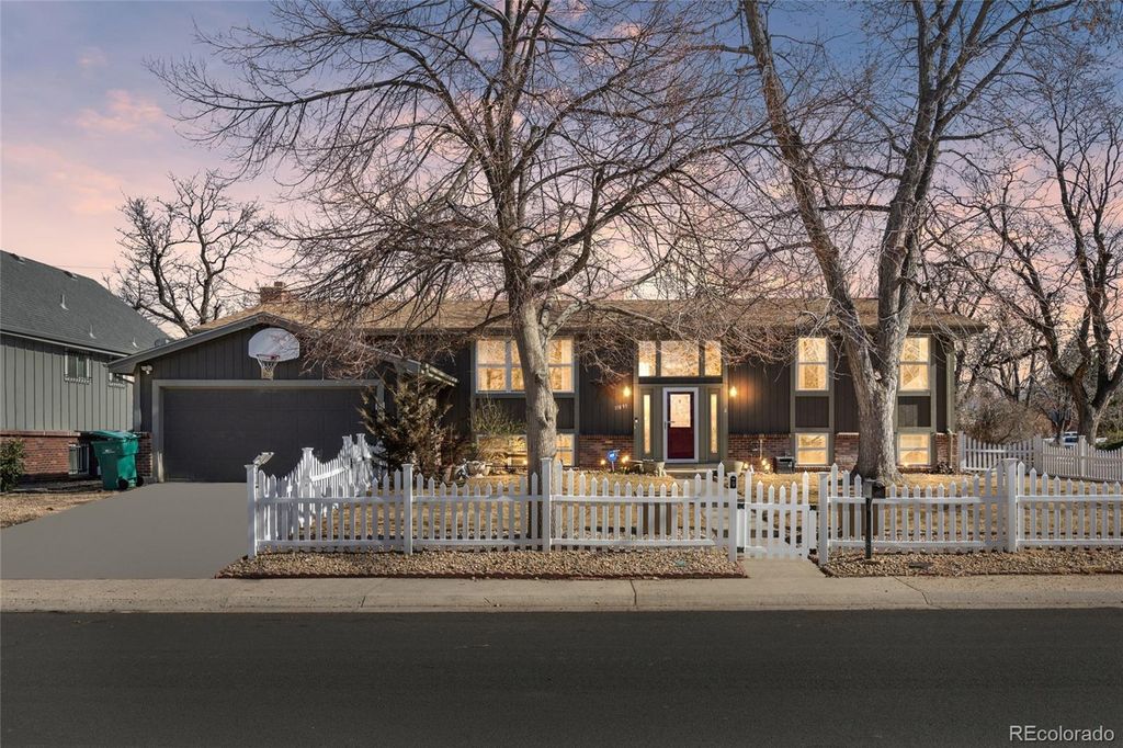 Photo of 11895 E Louisiana Avenue, Aurora, CO 80012 (MLS # 5643509)