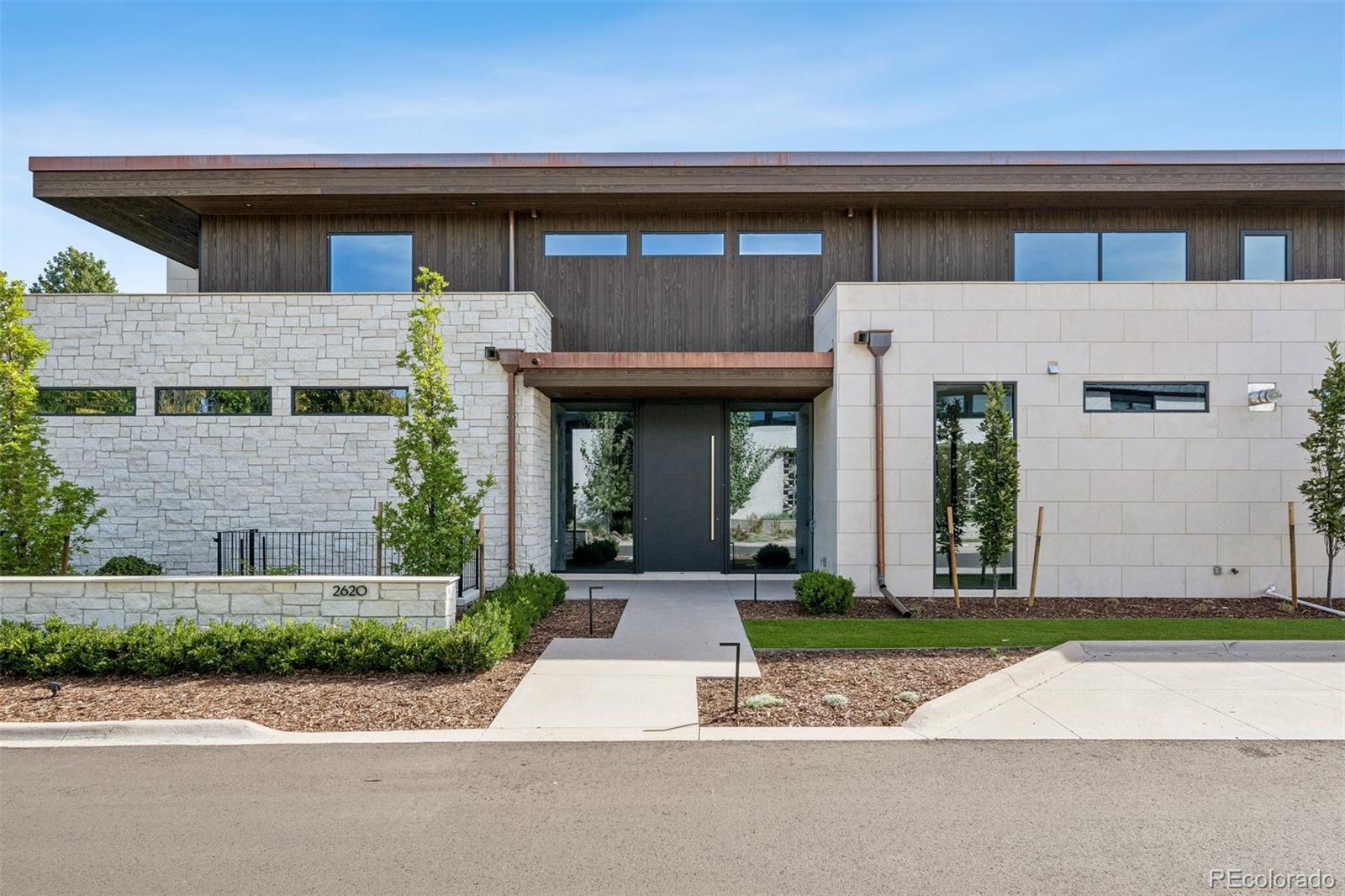 2620 E Cedar Avenue