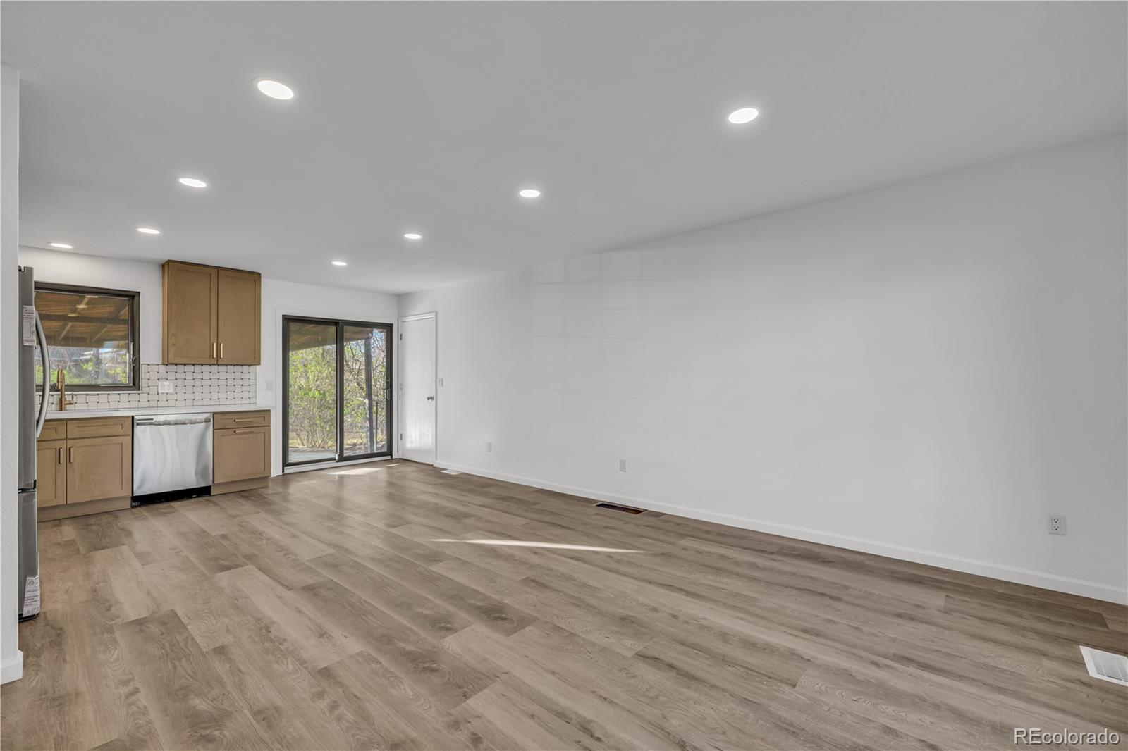 9409 Brentwood Street