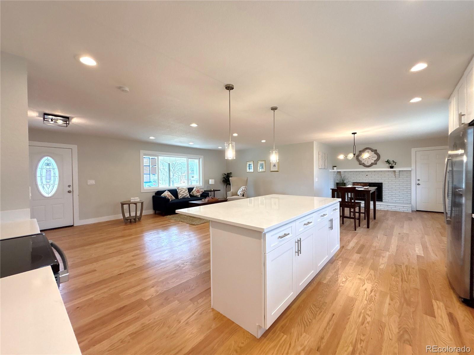 2090 S Clinton Street, Denver, CO, 80231 4 2090 S Clinton Street